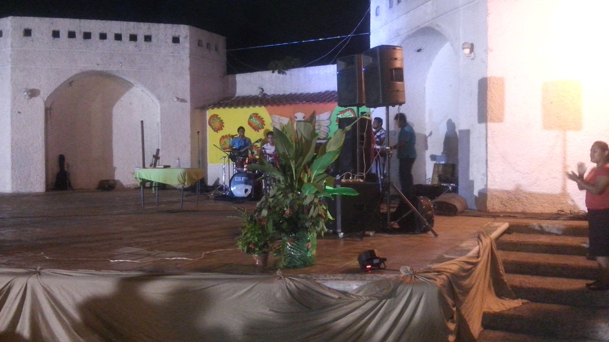 kikedemon117's tweet photo. En pleno bailongo #RCCES https://t.co/V3Zo2bv1u4