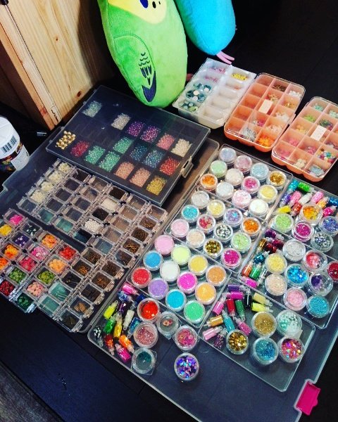 tielpico's tweet photo. 鳥のレジンブローチのワークショップ、飛び入り参加OKです！お待ちしています☆
大阪府阪南市尾崎町126-13
#ワークショップ
#レジン
#ハンドメイド
#阪南
#南大阪
#鳥カフェ
#雑貨屋
#阪南市カフェ https://t.co/dtSnzrw1LG