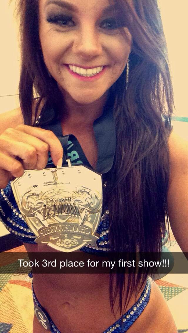 EmmaBillerbeck's tweet photo. What a great experience. Can't wait to do it again!! #NPCfigure #OmahaPro #TeamTST https://t.co/hkFgBLHFz9