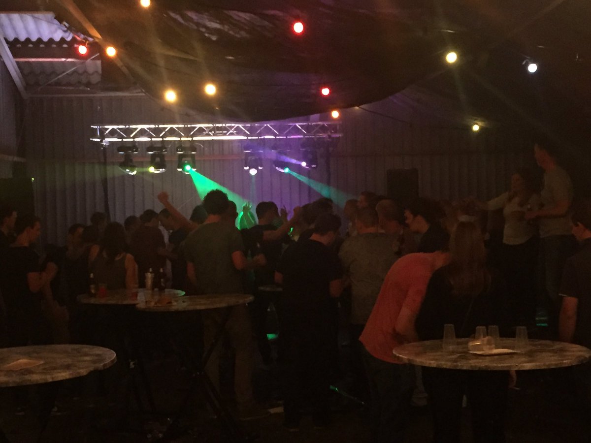 Volle bak bij jong Gelre met <a href="/djdwink/">d-wink</a> Voor het zoveelste jaar op rij waren we van de partij!