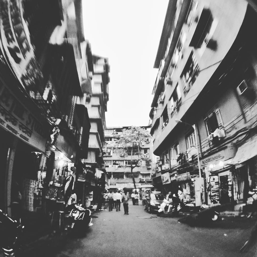 PseudoGeologist's tweet image. *Eye of the beholder*

#mumbaidiaries #workday2 #borabazar #mumbai ift.tt/1YiAFQo