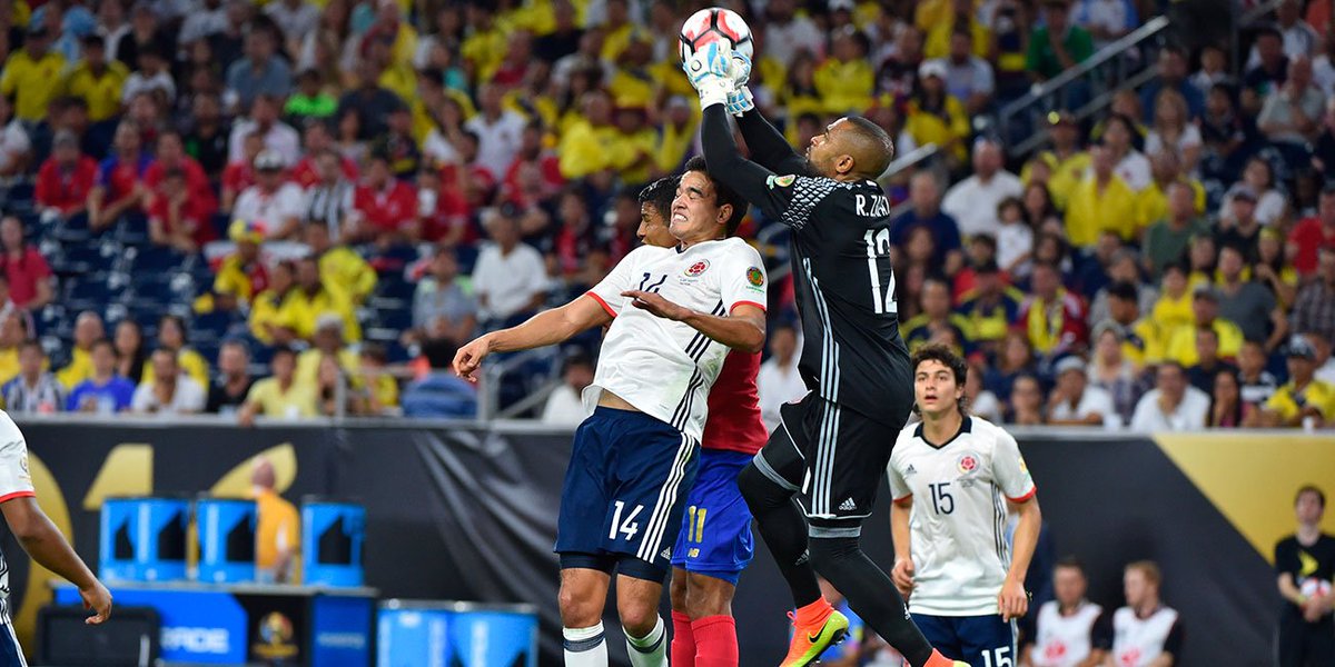 GolCaracol's tweet photo. #Video ¡Qué susto pasó Felipe Aguilar tras una jugada infortunada! https://t.co/LRNGyGU00K

#VamosColombia https://t.co/jmhciXmEZg