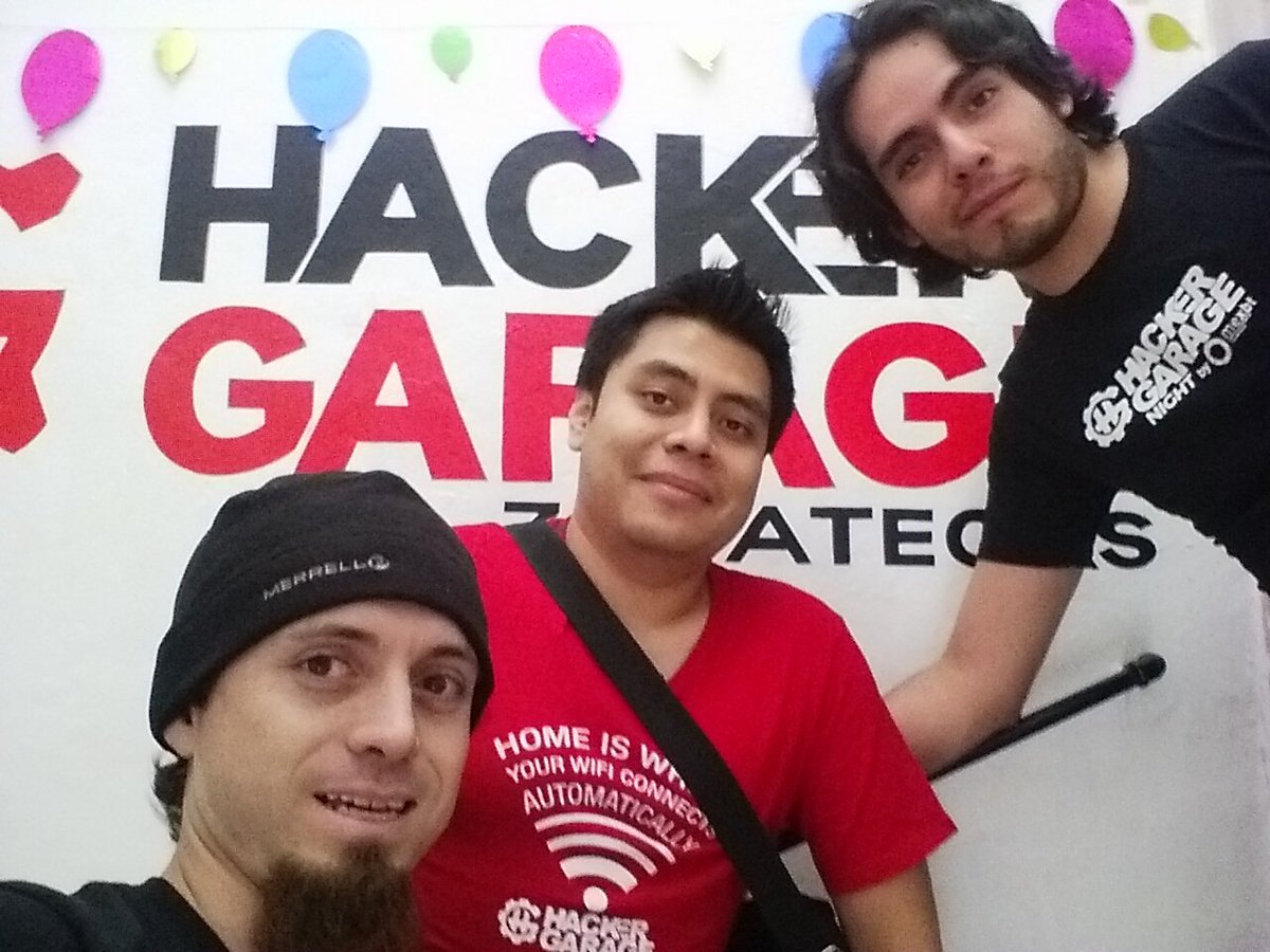 Feliz aniversario <a href="/HackerGarageZac/">HackerGararage Zac</a> #HGGdl in da house