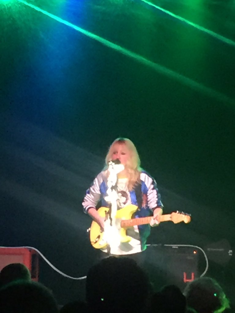 WhiskyLostNotes's tweet photo. Fabulous evening @rescuerooms watching @ladyhawkeforyou. #galknowshowtorockit https://t.co/uqe9uuV5Ez