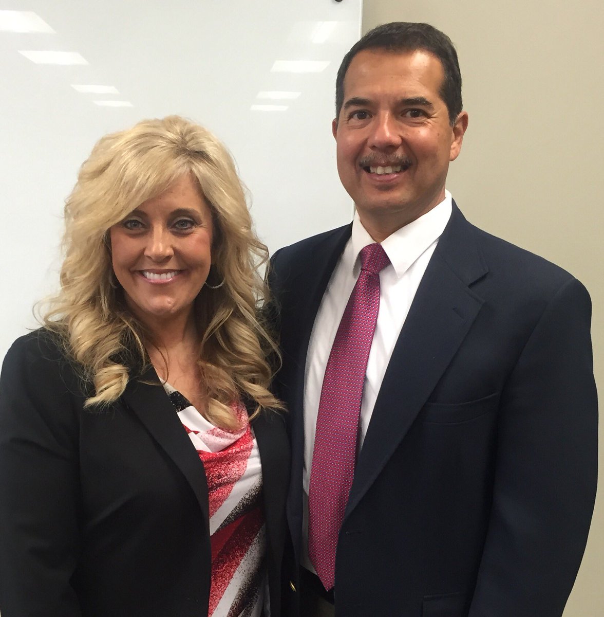 ValerieBernard's tweet photo. It was an honor and a pleasure to have Captain Charley Diaz visit us at ISPI-TX today. #ISPI17 @ISPI1962 https://t.co/rm3L47pmkR