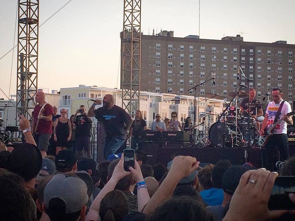 Punknews's tweet photo. Dag Nasty live at The Stone Pony Summer Stage. Asbury Park, NJ. #prb2016 https://t.co/gFMS9HzLYB