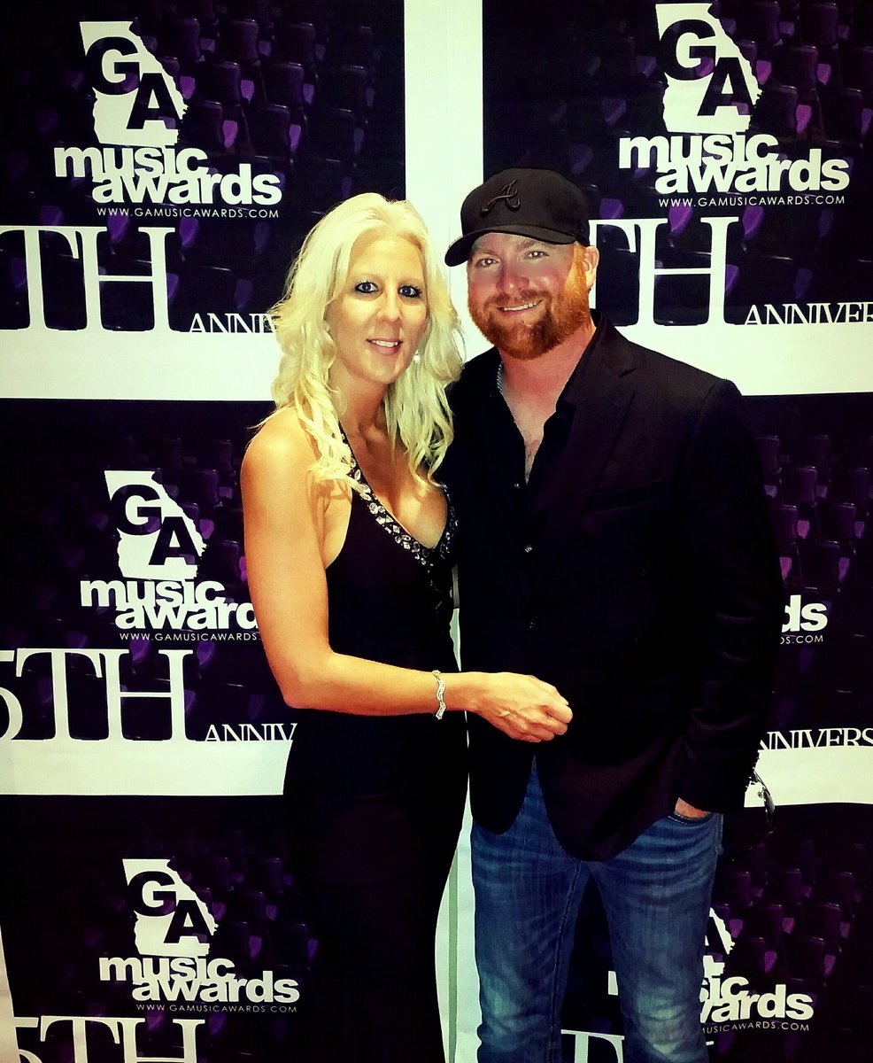 LanceStinson1's tweet photo. #GAMUSICAWARDS with my better half @JerreeseRockwel https://t.co/GLdIROqFyy