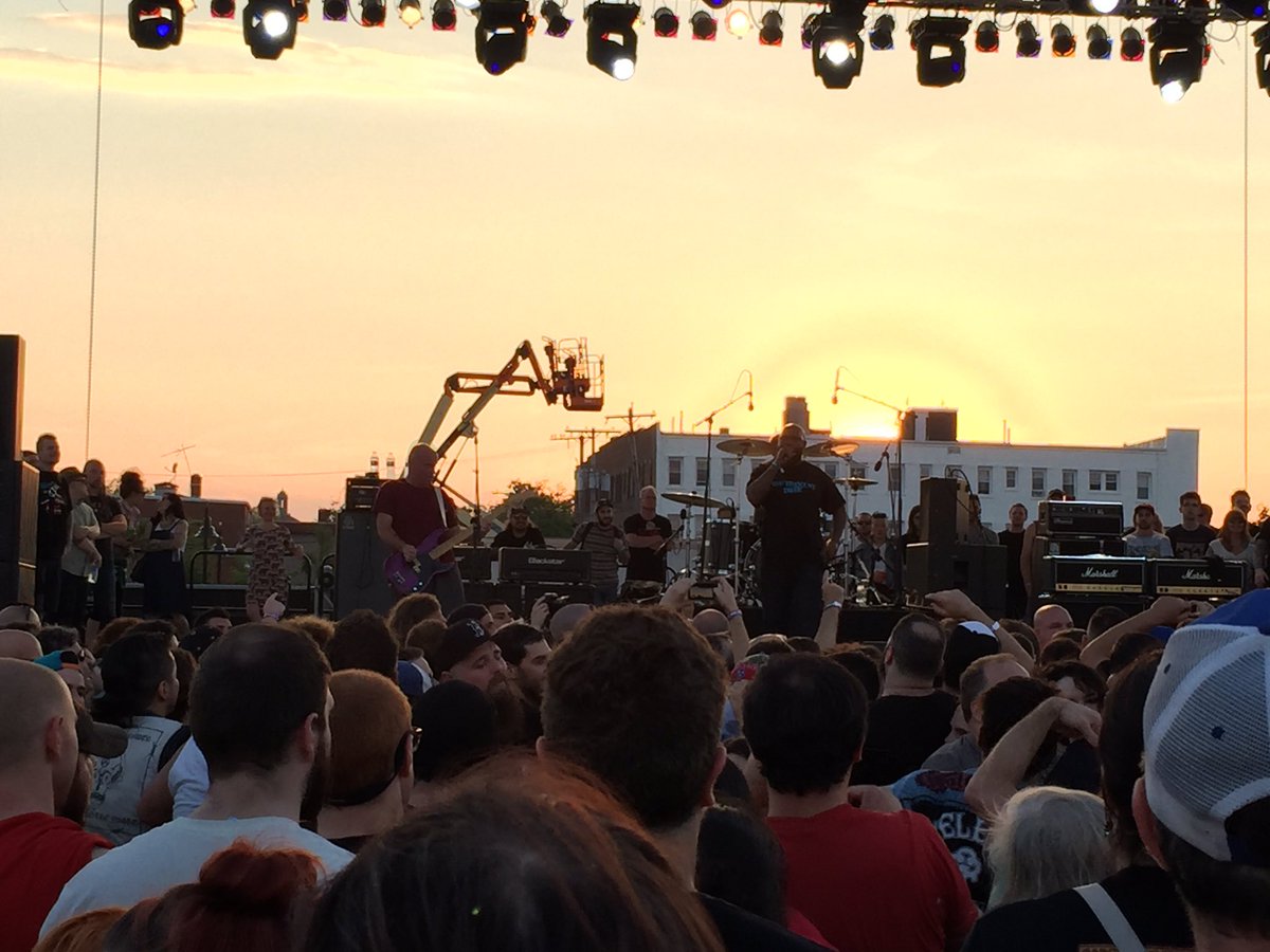 byMikeDavis's tweet photo. DAG NASTY!! Legit one of the most underrated and influential bands from the Dischord era. #PRB2016 #shoresummer https://t.co/aWvs6EI6Gm