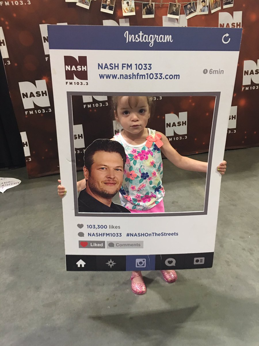 aubri0915's tweet photo. @NASHFM1033 #littlestfan #firstCMAfest @blakeshelton #CMAFest2016 #hellyeah https://t.co/FYCCyQiLrA