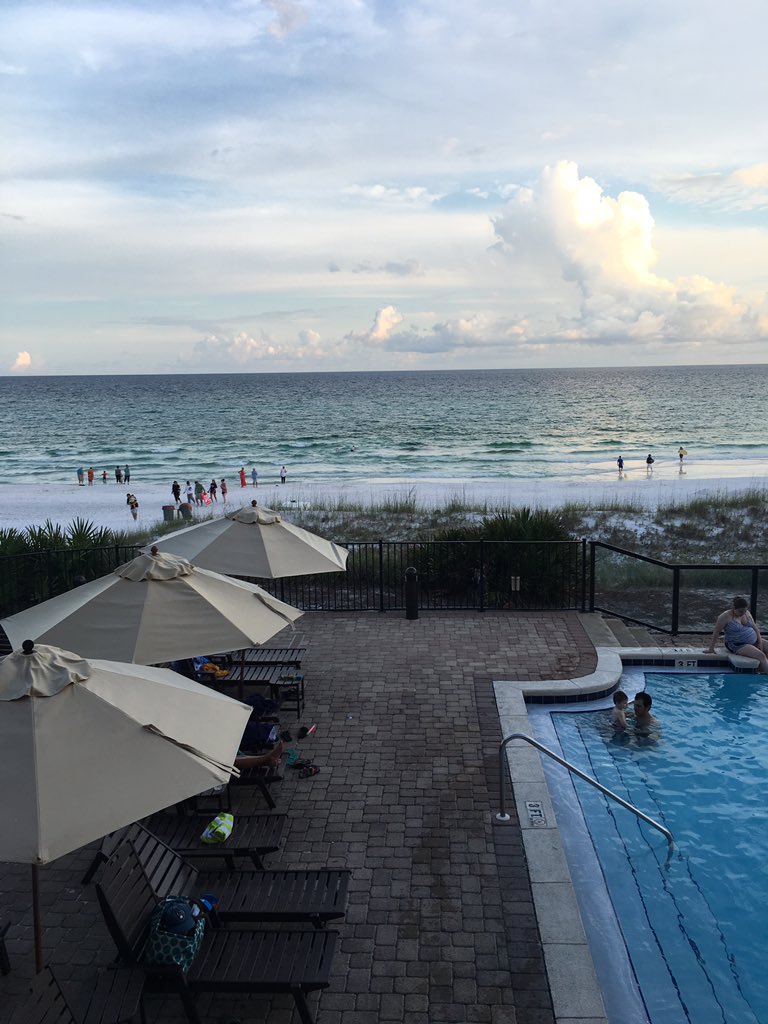 ucfalum's tweet photo. There's something about the beach and the salt air that absolutely soothes my soul. #nevergoingtoleave https://t.co/EYnXZqxRe8