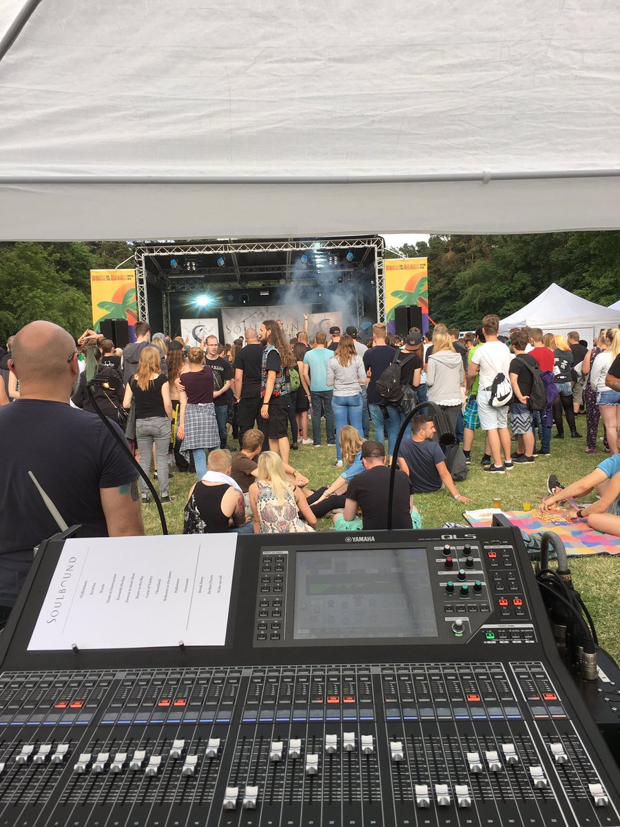 der_holsch's tweet photo. Entspannter Abend im Freibad :)
#rotb #soulbound #nonuggets #rockonthebeach https://t.co/OzxfZuMBkC