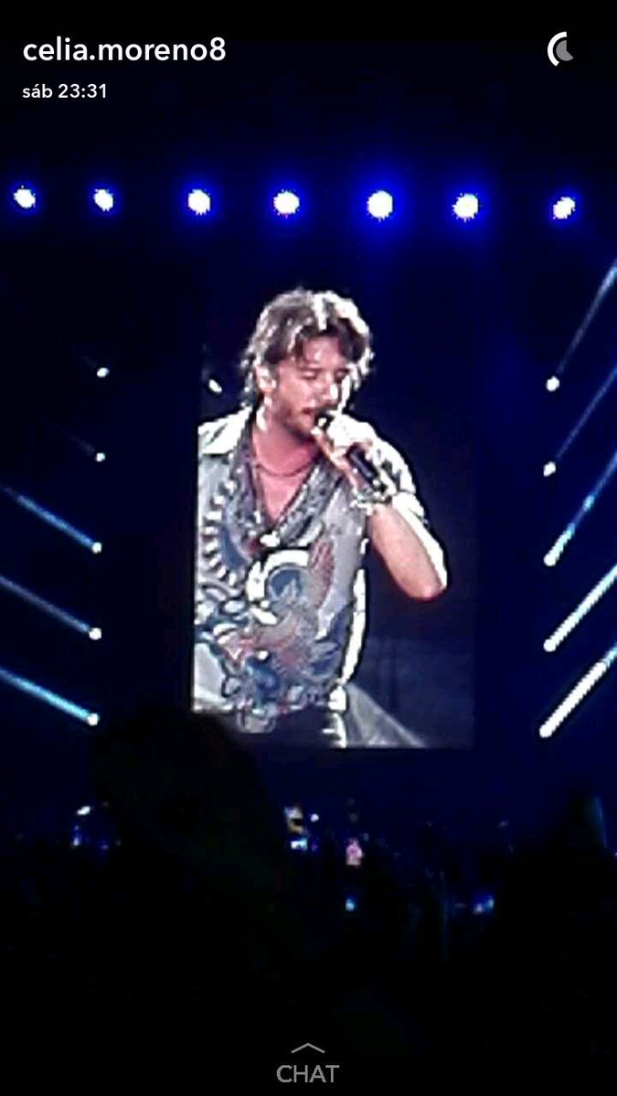 AleejandritaD's tweet photo. @manuelcarrasco_ #BailandoElVientoEnSevilla gracias por esta increíble noche!! https://t.co/jLBlEIWhAB