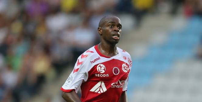Prince Oniangué (Reims) suivi par Guingamp bit.ly/231ZkcF