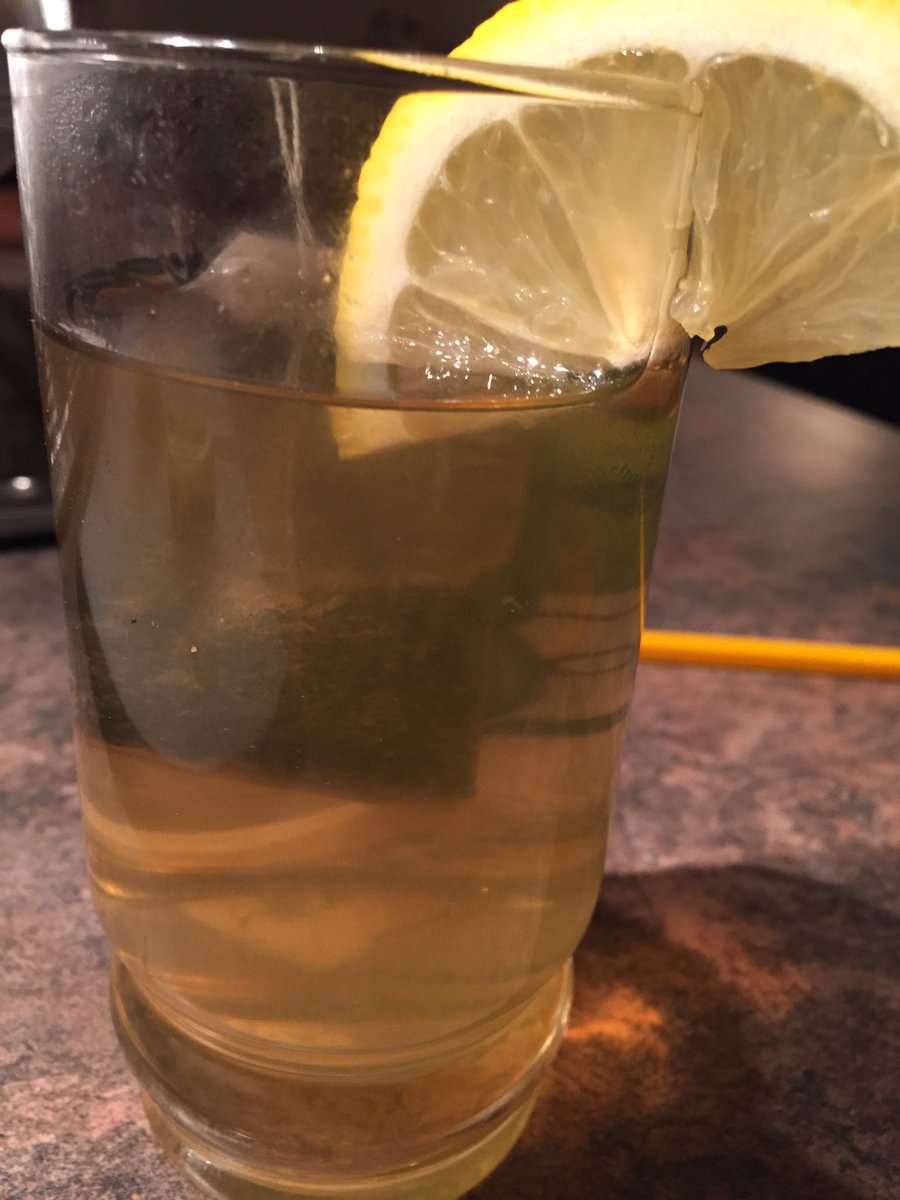 AlphaMaleDiet's tweet photo. Lemon green tea. #greentea #detox https://t.co/XjstWlpeIE
