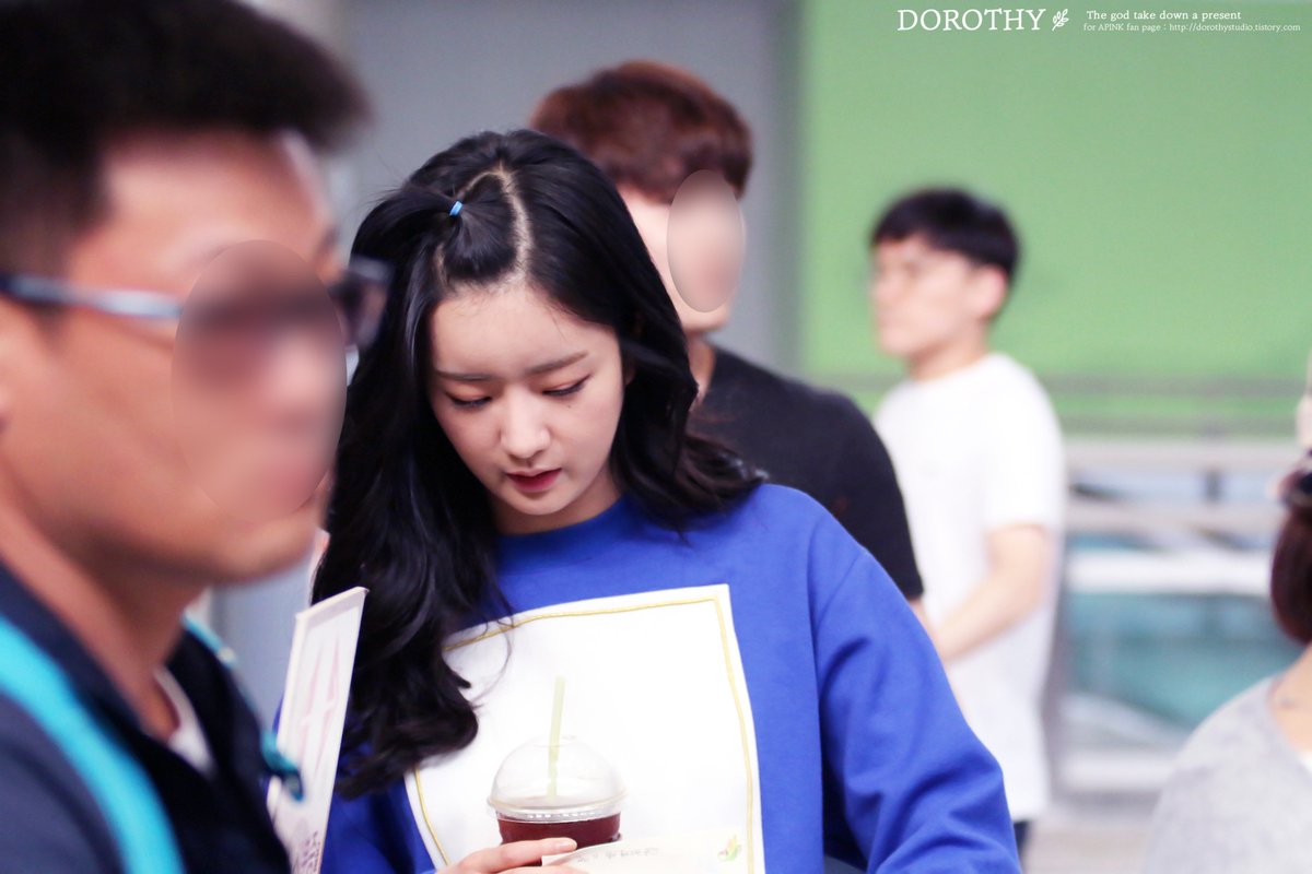 160525 김포공항 출발 초롱, 보미 업로드
#초롱(<a href="/Apinkpcr/">박초롱</a>) #보미(<a href="/Apinkbm/">윤보미</a>)

(dorothystudio.tistory.com)에 더 많이 있습니다^^