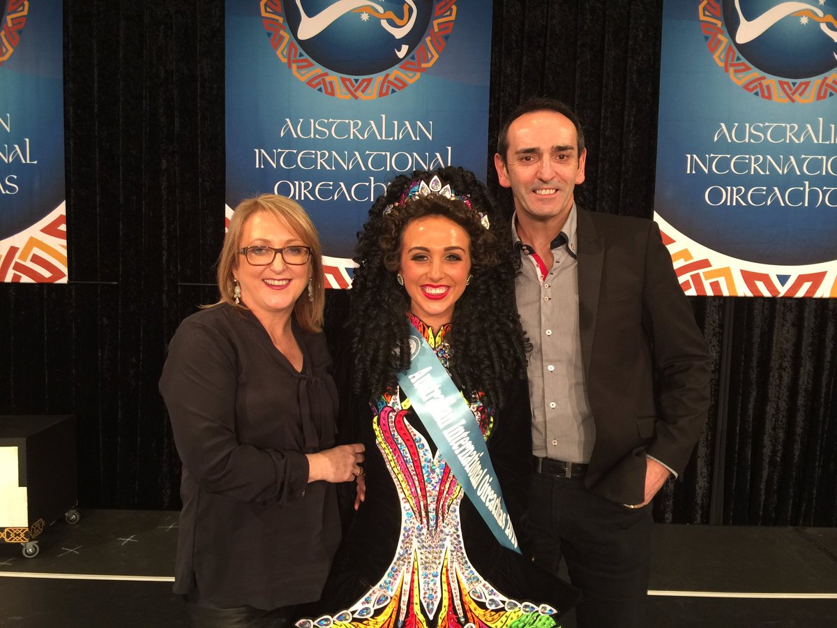 aidalivecomm's tweet photo. 20-22 Years Champion Sarah with proud parents Christine and John #AIO2016 https://t.co/EBIF2cCRRu