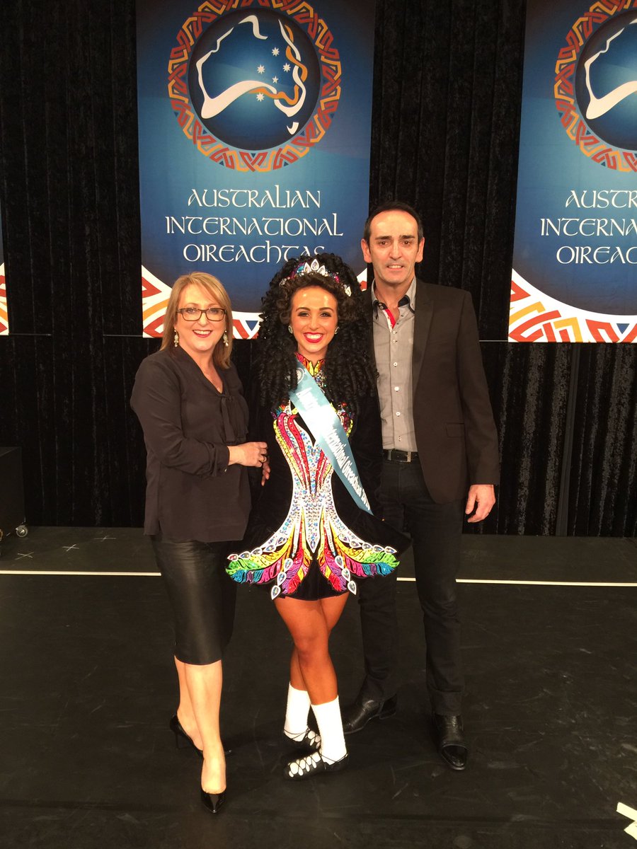 aidalivecomm's tweet photo. 20-22 Years Champion Sarah with proud parents Christine and John #AIO2016 https://t.co/EBIF2cCRRu