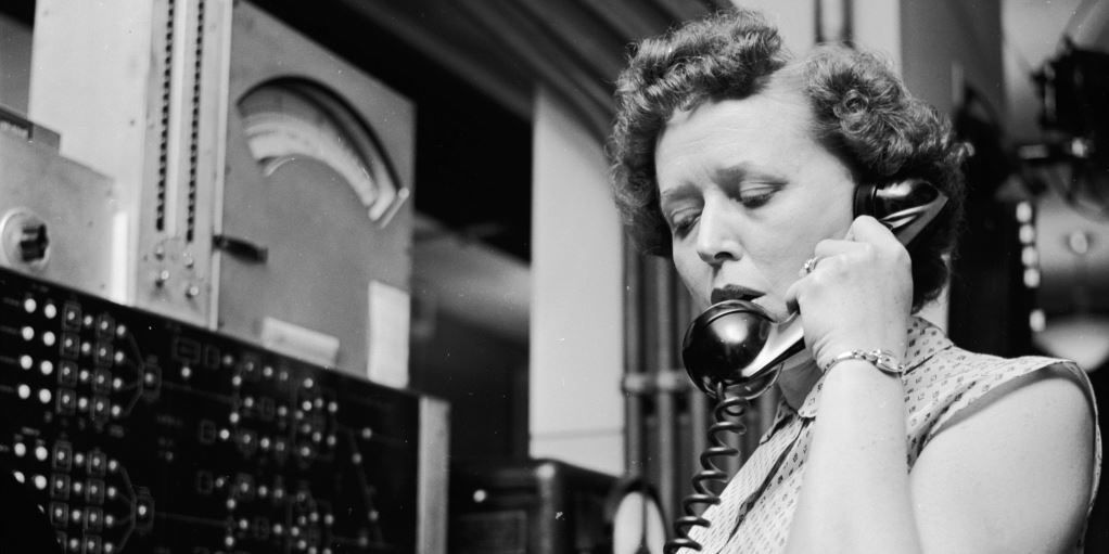 Foreign-exchange traders may turn to old-fashioned communications if there's #Brexit chaos bloom.bg/1U81QKO
