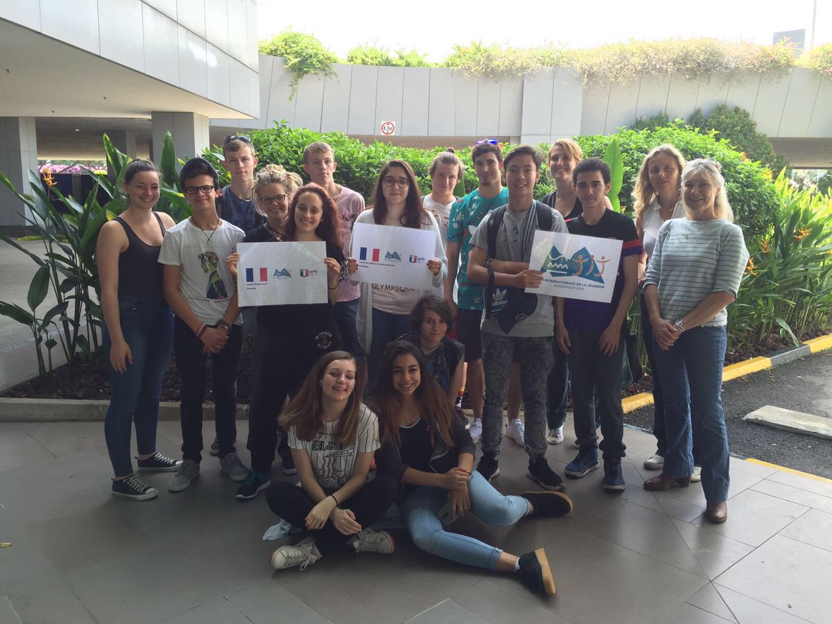 BernardPujol's tweet photo. Ils arrivent petit à petit.#JIJ2016 https://t.co/l1Ftuke5RJ