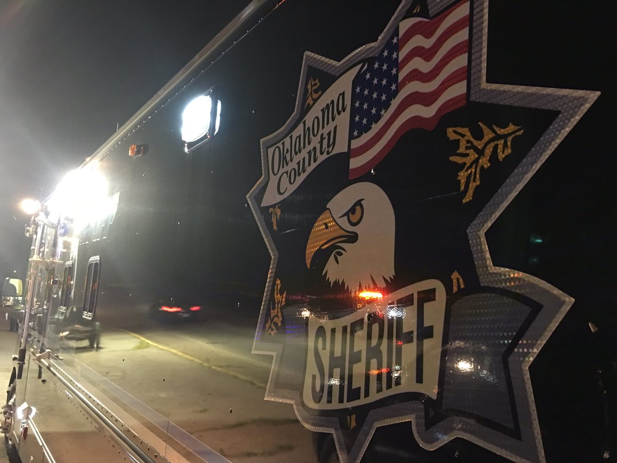 OkCountySheriff's tweet photo. Remember, please don't drink and drive. Cabs are a whole lot cheaper than a DUI. #ENDUI https://t.co/9vQPBtOOOr