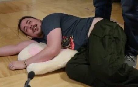 More pics from the Give Grumps stream
