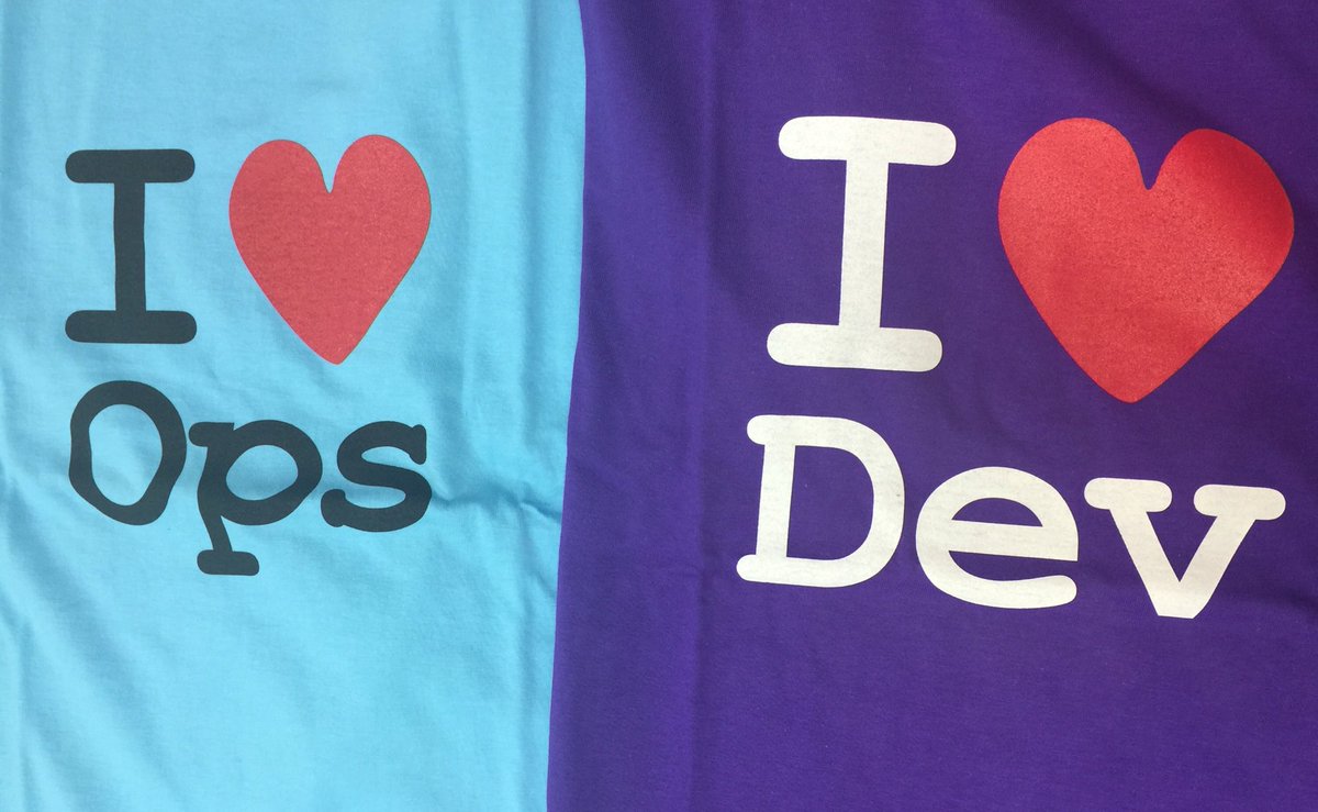 hirorin_3's tweet image. 参加賞なTシャツ

豪華お土産（≧∇≦）
#DevOpsJP