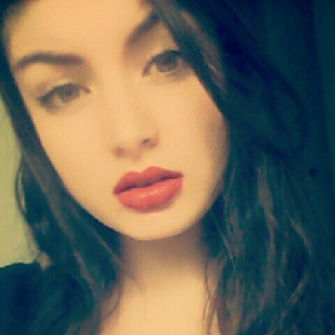 _mariejackie's tweet photo. Bc @lilmsapplepie talked me into it
#LatinaGirlsBreakTheInternet https://t.co/XUzBdEBla6