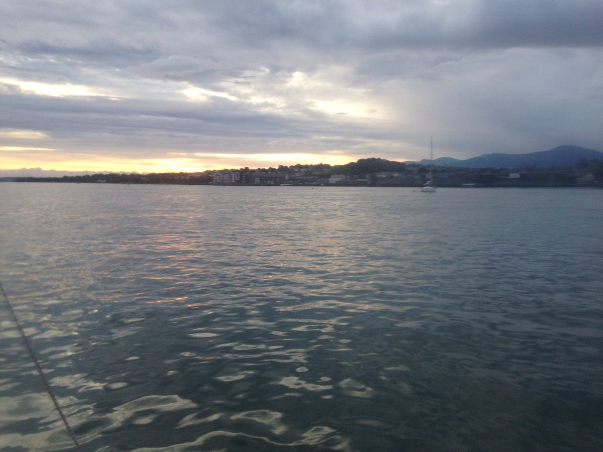 sailthepeaks's tweet photo. Sunrise in Caernarfon. Just dropped the runners off as black clouds gather round Snowden #3PeaksYachtRace https://t.co/vbpg27aNLM