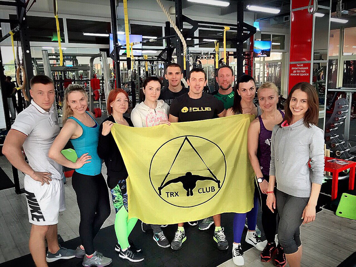 набережная 2м волжский vs club. Icon club moscow болотная наб 9 стр 1. Vclub msk. Vclub msk. парк никулинской аллеи, теннисные корты.