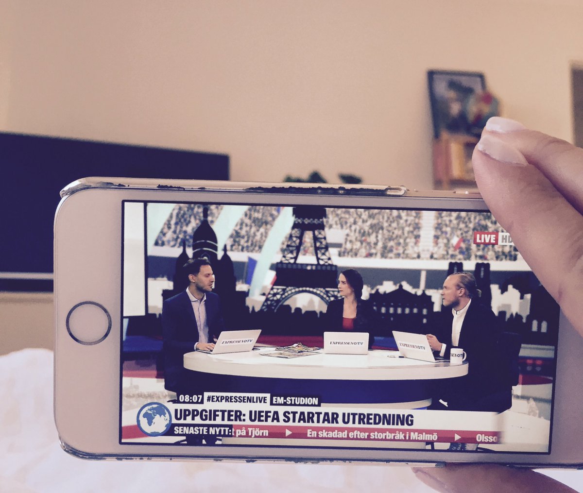 Vaknar med #expressentv 👌🏻