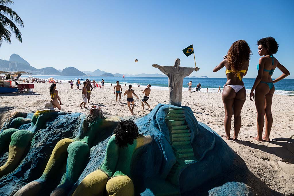 SoniaJebsen's tweet photo. #ChristopherPillitz
"Football as religion" in Brazil where God and his believers play together https://t.co/DbJk9kxqmc