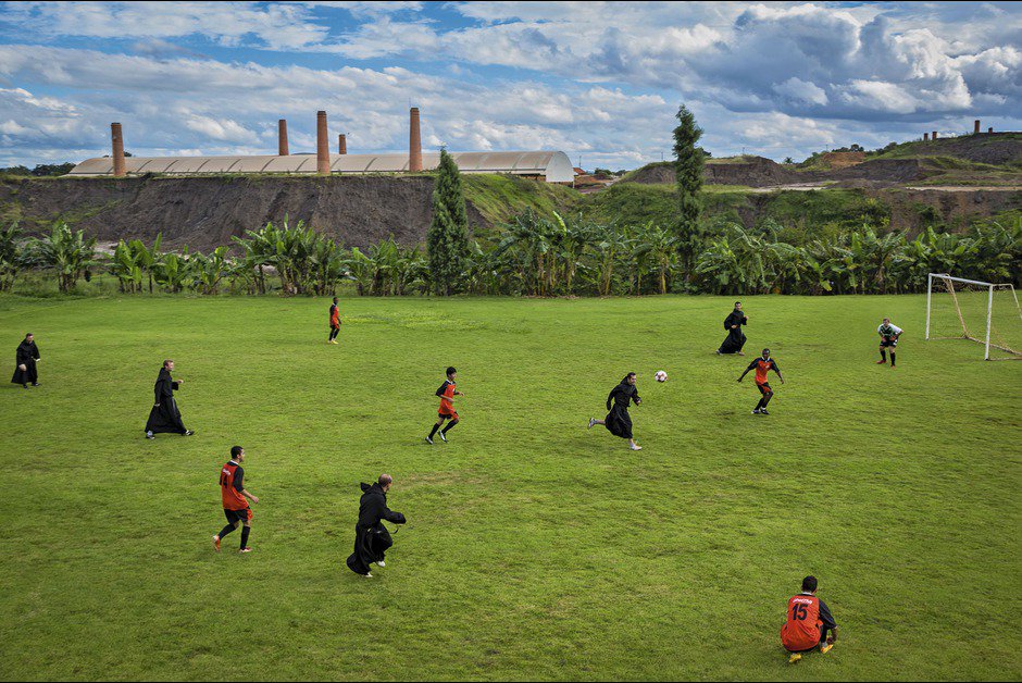 SoniaJebsen's tweet photo. #ChristopherPillitz
"Football as religion" in Brazil where God and his believers play together https://t.co/DbJk9kxqmc