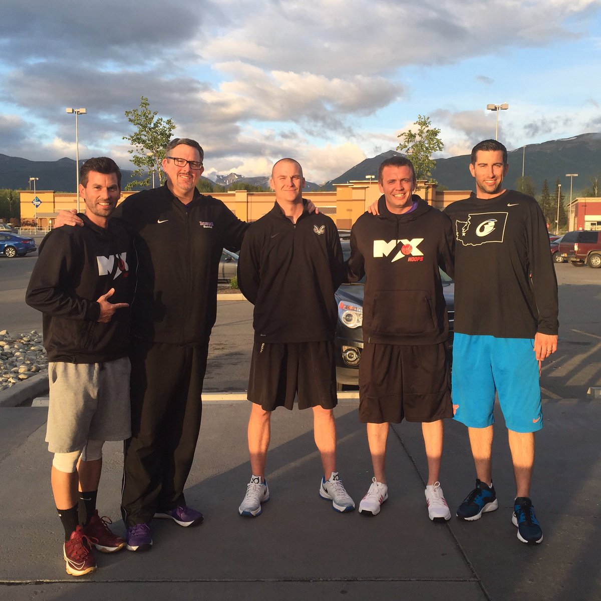 MaxHoops3's tweet photo. These guys! Love the passion these coaches brought to #MaxHoopsAlaska! @Coach_A_Landon @MatthewConboy @CoachJParnell https://t.co/PQlu48fVMK