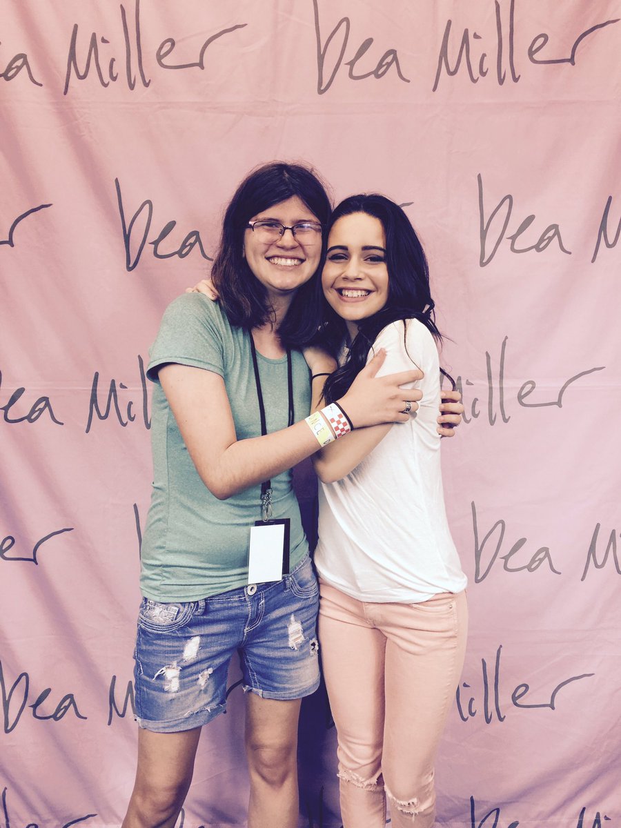 AshleyFelix13's tweet photo. #beaandme 😌💗💋 #yesgirlorlando #YESGIRLONITUNES @beamiller @71relliMMik #beamiller https://t.co/sja9K8nrYl