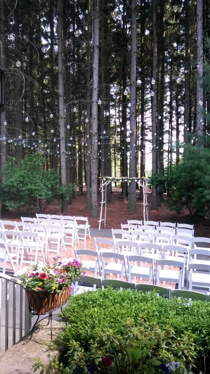 Yesterday was such a beautiful day for a wedding! Congratulations Michael and Ashley! #wedding