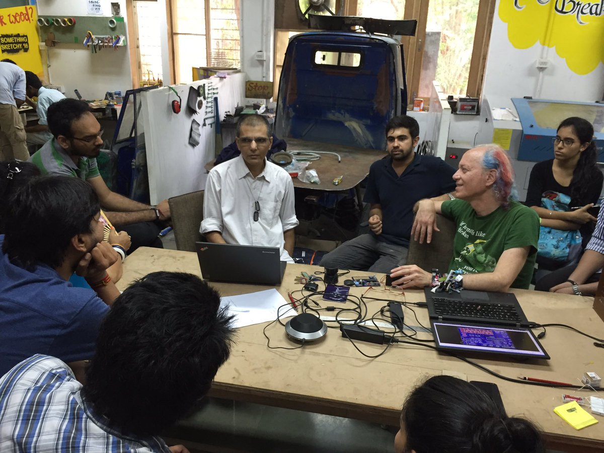 antriksh_s's tweet photo. Open Hardware and Open Source is the way to go @makersasylum with @maltman23 https://t.co/7cflNR6INf