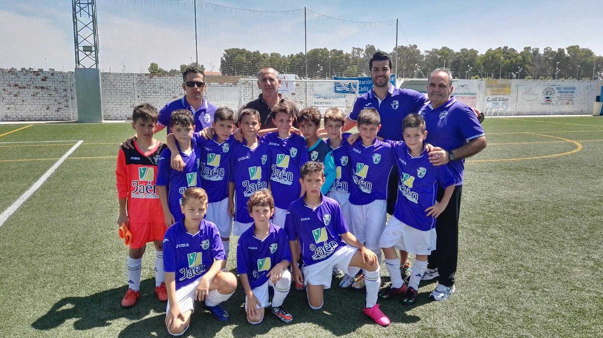 JMDchemi's tweet photo. 2ºs GANADORES.Tods jugaron mismo tiempo,tods fueron titulares alguna vez,TODS GANADORES.olé Jaén #Andaluzbenjamin7 https://t.co/9IP1LPli4R
