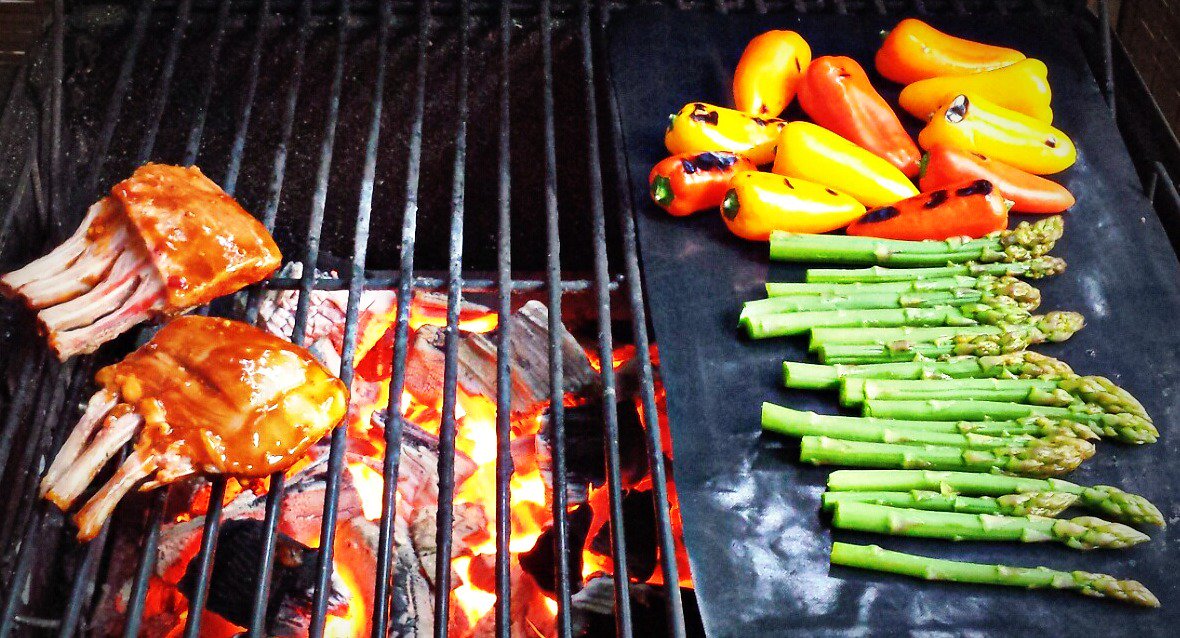 Je confirme, les feuilles Cookina pour cuisson sur #Barbékiou c'est génial <a href="/LeQuebecMatin/">Le Québec Matin</a> <a href="/MaxBBQguru/">Max Lavoie</a> <a href="/cindy_royer/">Cindy Royer</a>