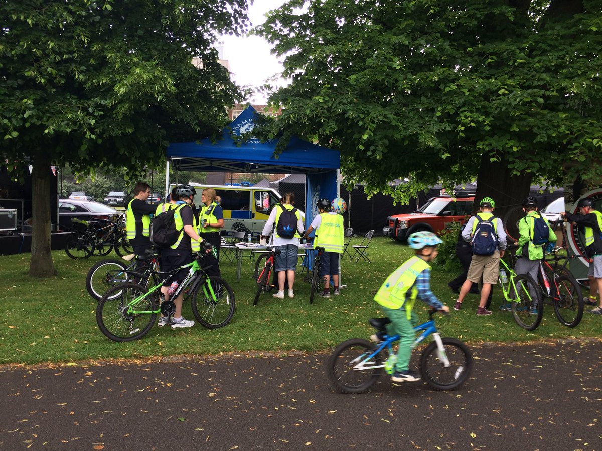 Hants Uni Cops tweet media