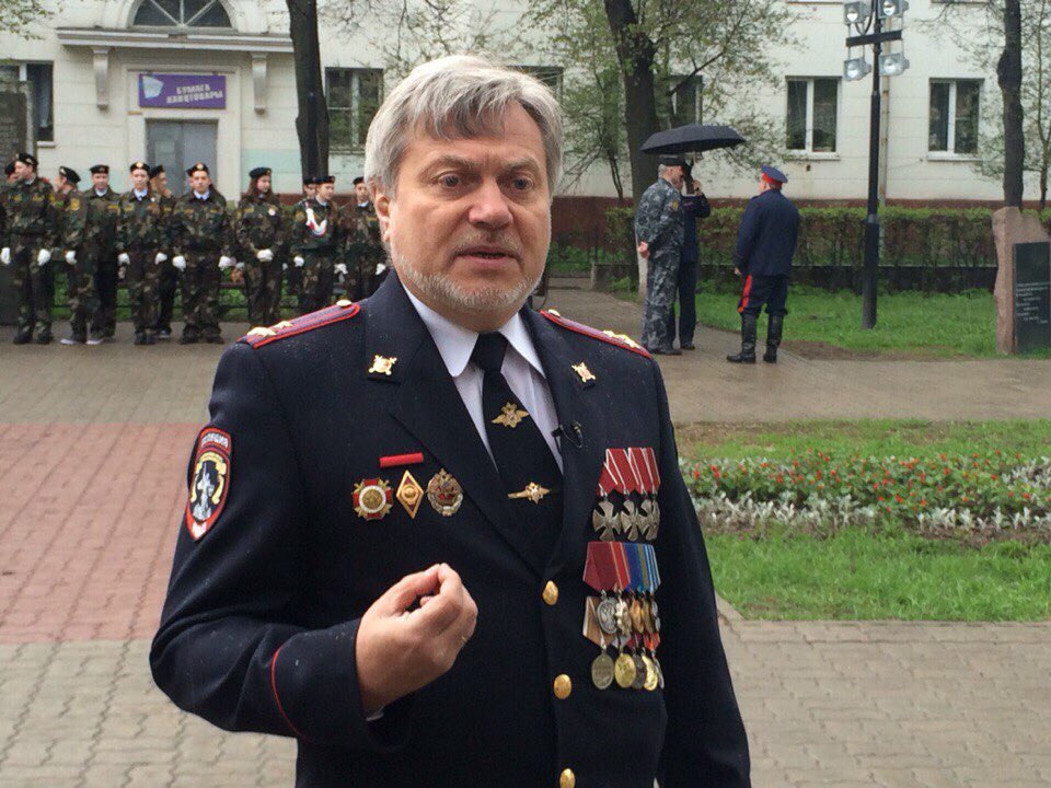 avnovgorodov's tweet photo. От всей души поздравляю вас с государственным праздником нашей Родины - День России! #Тула #Туларулит #новости #РФ https://t.co/jjfQLduifQ