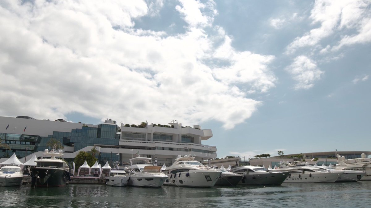 boatint's tweet photo. Did you miss last weekend's @cannescollec16 ? Catch up with our 5 of the best gallery https://t.co/mRGhwhvk2s https://t.co/KiKQQeQP0y