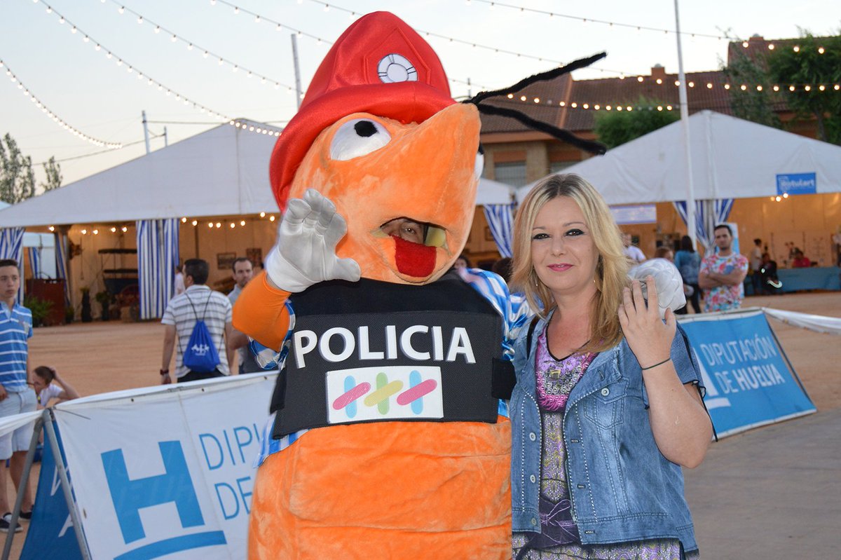 AytoSanJuan's tweet photo. La Legua da el pistoletazo de salida a los @epfg2016 en #SanJuandelPuerto  @EPFGVoluntarios https://t.co/D1X6LgJwF8 https://t.co/SDMFUc3jAJ