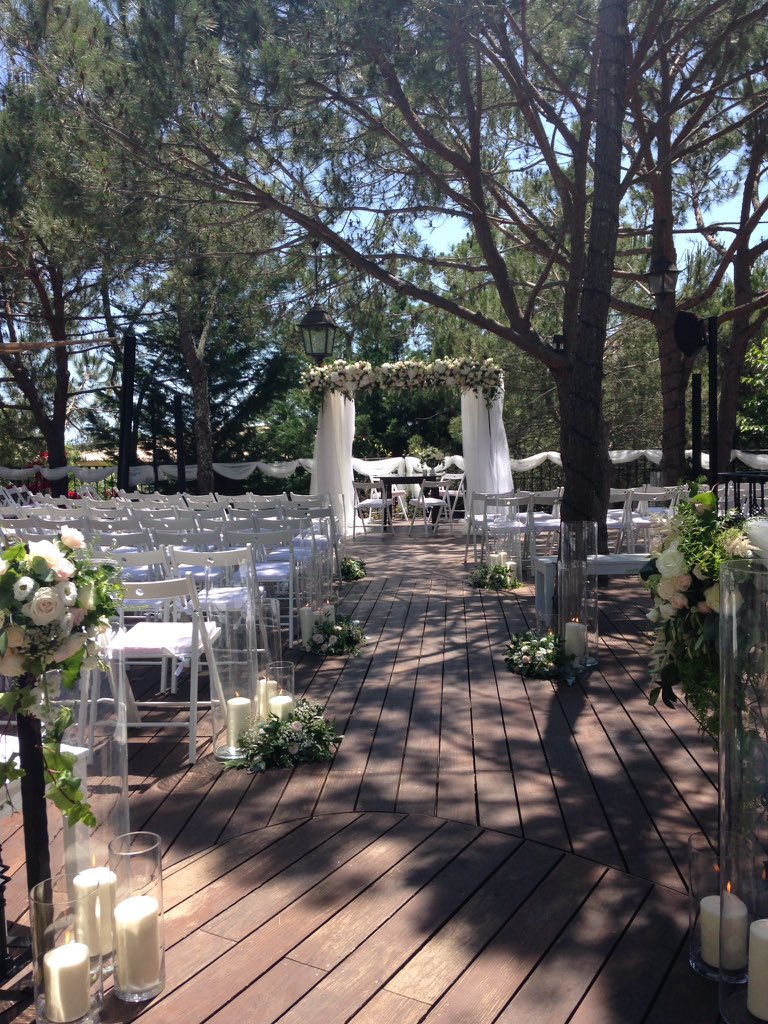 VersionBand's tweet image. What a weekend! #SheringhamWedding #krissyandtedgetwed #weddingband #livemusic