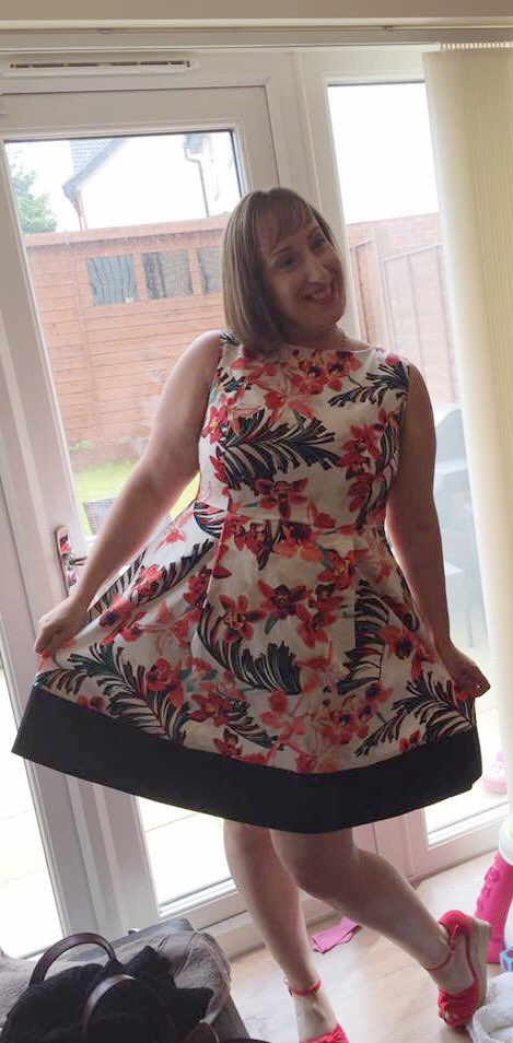 riastone2019's tweet photo. So nice to get dressed up occasionally 😂 #mumlife #actiface #actilife https://t.co/cB7pvqYVig
