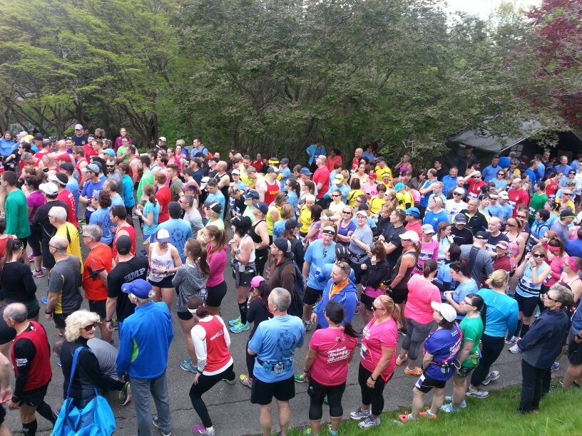 SusanFlanagan48's tweet photo. .#uniformedservicesrun Remember the fallen soldiers from WWI https://t.co/rvJJbpYxKU