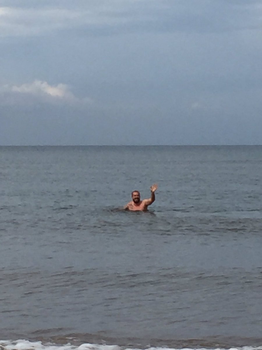 SmitdogSmith's tweet photo. Can't beat a morning swim #sespool #beachready007 https://t.co/KEfpfxaYpE