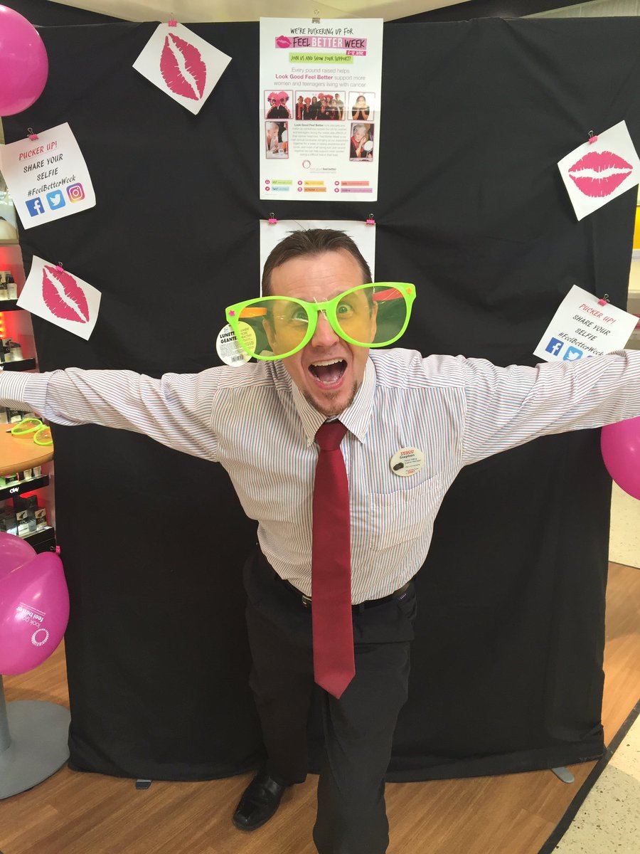 CharrCox's tweet photo. More madness at the photo booth in Tesco Dudley  😂 @CornsJacqui @lgfbuk @lisarowe28 @BeautyWrldSkool https://t.co/aTjUluSZs1