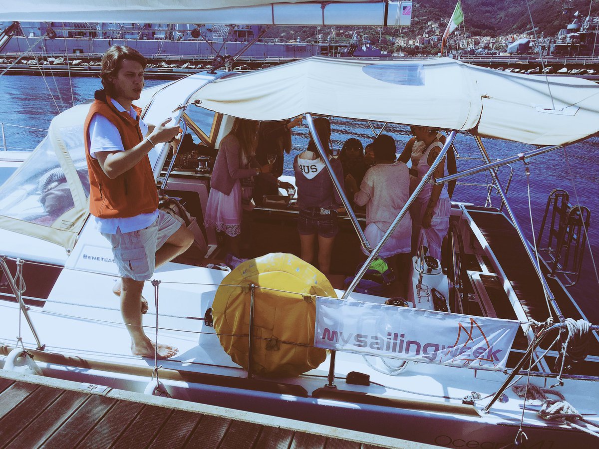 MySailingWeek's tweet photo. Lo skipper dice che la giornata sará calda e soleggiata. Gli crediamo? #addioAlNubilato,#vela,#oceanis41,#domenica https://t.co/LFeRP9jndp
