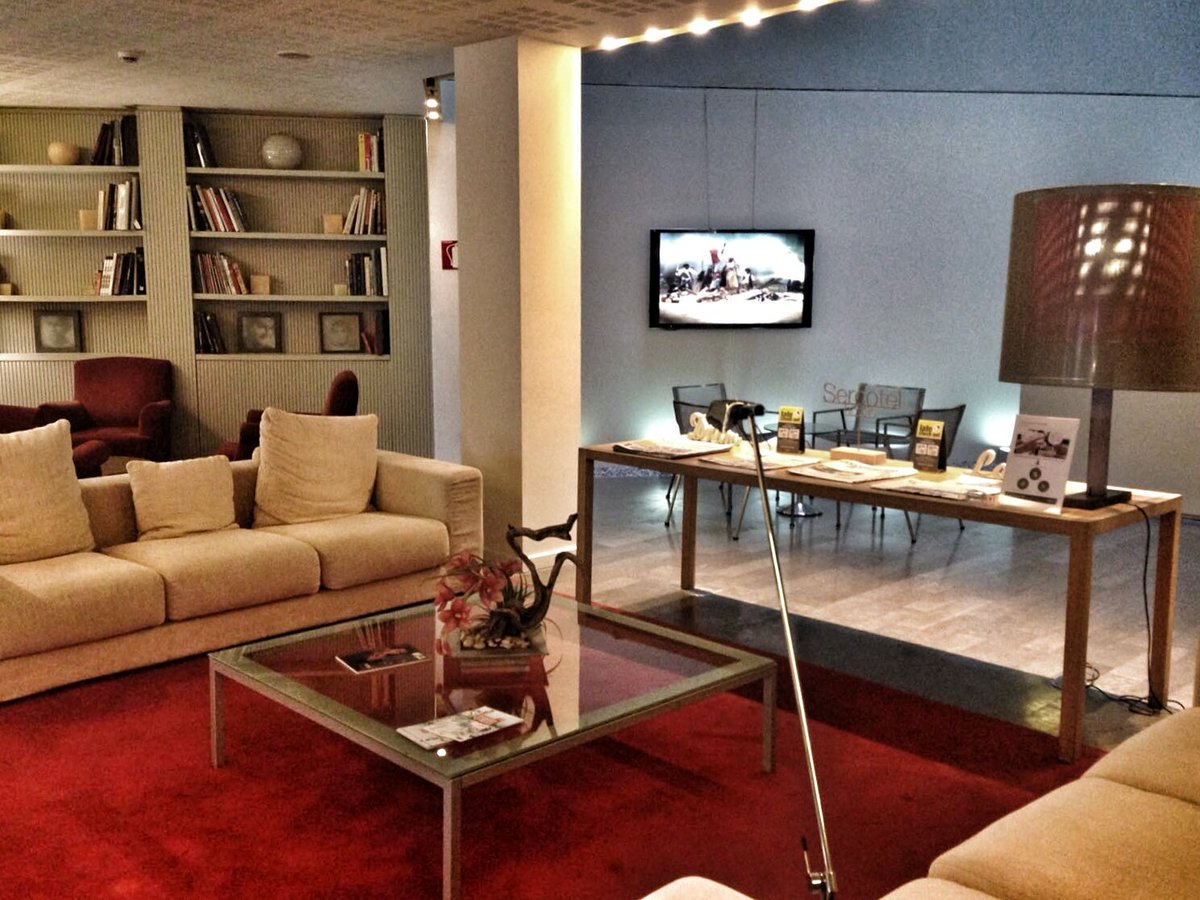 ElmundoBolsillo's tweet photo. Habitación de @sercotelhoteles Ámister Art de Bcn #SetmanaTerrasses16 @IdealmediaES #sercotelhoteles #hotel https://t.co/p79uDxyotB