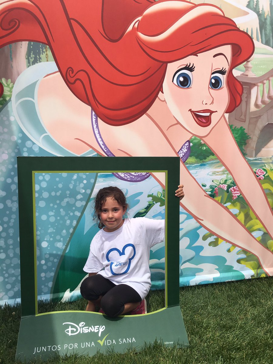 1993Apinto's tweet photo. #DisneyFunRun esta ilusión no tiene precio!! https://t.co/qpJ6oBKdhs